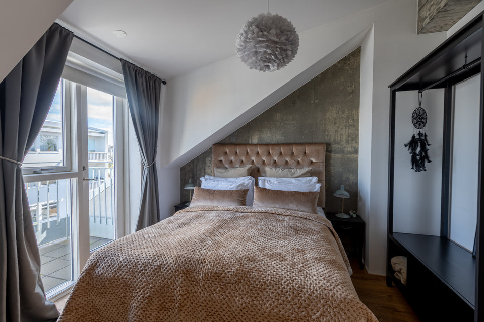 THE IMAGINE ROOM