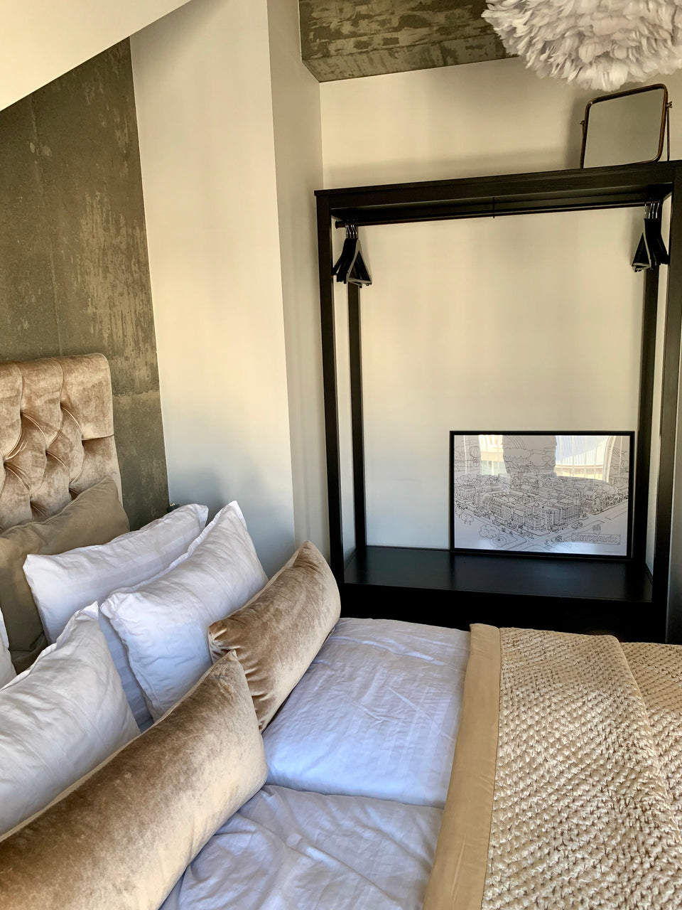 THE IMAGINE ROOM